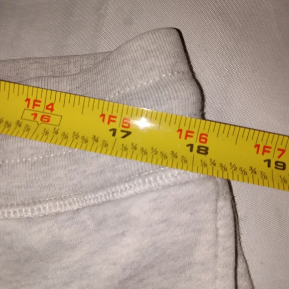 American Eagle 2Pc Bundle Gray Sweatshorts & Burgundy Tee XL - Picture 2 of 16